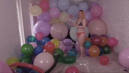 Galas Sit to Pop on the Clear Chair - mp4