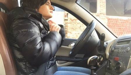 driving with Miss Minnie through the Italian landscapes Miss Minnie is an Italian girl who loves driving her Lancia