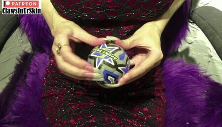 let's check what's inside this new ball