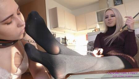 KIRA - Slave girl - Feet on the table - Pantyhose and foot worship (HD)