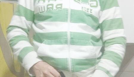 SPIT AND SQUIRTING UNSTOPPABLE