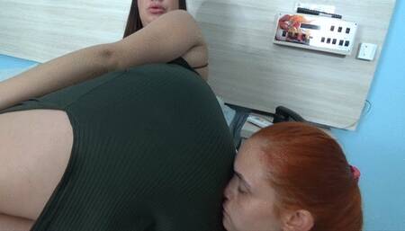 Sexy ass llicking, part 1, Manu Albertine and Goddess Bruna, (cam by Scarlett) FULL HD