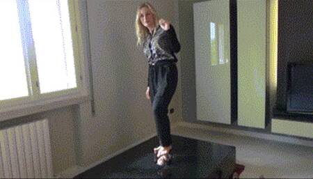 GODDESS KALYPSO - Facebox series: Walking on the face-floor - REMASTERED