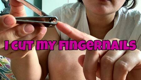 fingernail trimming I cut my fingernails, video with replay and slow mo to better see how my nails come off my fingers