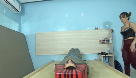 EXOTIC AND SEXY DOMINATRIX  SITTING AND CONTROL THE SLAVE PART 1 BY SCARLET WHITE AND DANIEL SANTIAGO (CAM BY BRITNEY) FULL HD