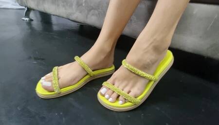 TRAMPLING - PERFECT FEET ON SLAVE'S FACE - VOL # 73 - TOP GIRL AMANDA FABRI  - CLIP 01 - MF VIDEO JAN 2023 - exclusive MF video