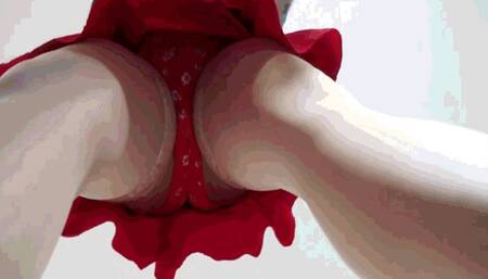 I like to tease you with my bright panties MP4(1920x1080)FHD