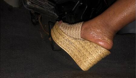 Fantasy's Rafia Wedge Sandal Crank and Rev