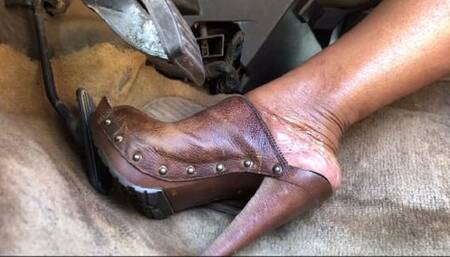 Fantasy's Zippered Mule Crank and Rev