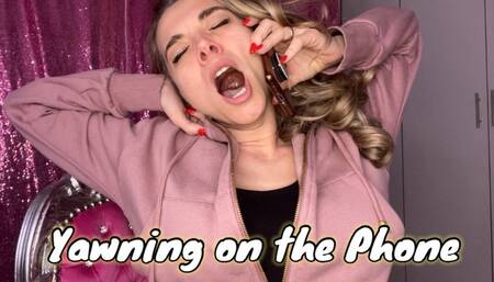 Yawning on the phone - Italian speaking