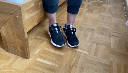 FUNGUS AFTER GYM IN WRECKED SNEAKERS - MOV HD