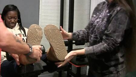 New girl Feet Audition Quasia " I kinda like this lol"