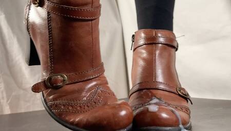 A Shoejob in well worn ankle boots - Bootjob and CBT - multicam - HD