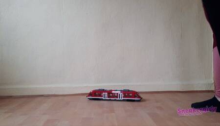 Sneaker-Girl Darleen - Toy Train Crush