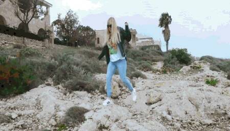 Escape in the rain MP4(1920x1080)FHD