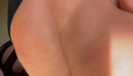 Soles n Nude Toenails