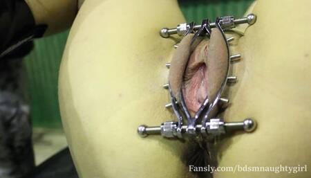 He puts a labia clamp in my pussy and plays whith it. I's winter, I'm suffering the cold ( BdsmNaughtyGirl )