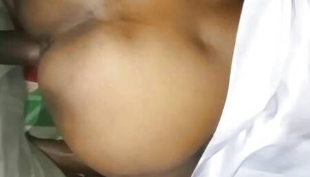 Indian village Bhabhi ko Full Masti Ke Sath Chudai Kiya Padosi Ke Ghar Mein Fuck By Auntywife