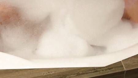 Take a bath with Goddess Mary!