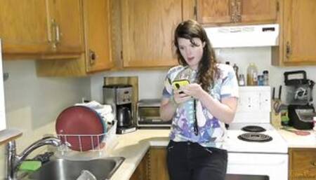 Tigger Rosey – Sister Quarantine Finds Dick Pics