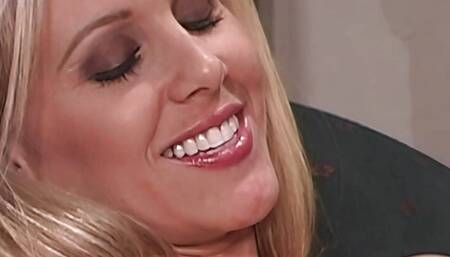 Anal Sex For Mature And Busty Julia Ann