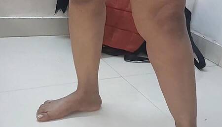 Apni padosan mallika ke sath ghar me akele kiya sex dekhen pura video