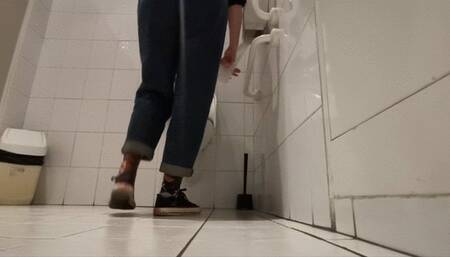 Morning bassy fart in work for everyone to say hallo ! :)