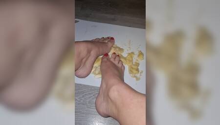 Banana feet