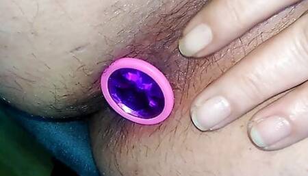 Black Countess May I introduce you to my mini anal plug. I think it's cool when you use me anal