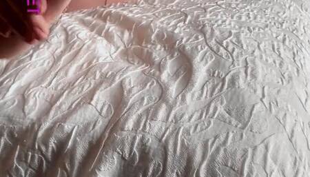 oily soles, oiling feet, ass and soles, milf, foot fetish