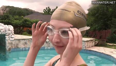 Love's emie amfibia action by Underwater Show