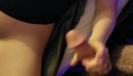 Amateur Mutual masterbation and handjob cum on girls pussy