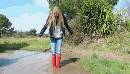A test for my new red Hunter Wellies WMV(1280x720)FHD