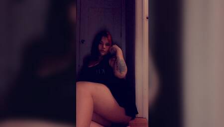 Sexy milf pussy play