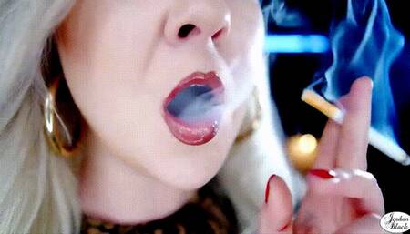 Extreme close-up Marlboro smoking [1080p, mp4]