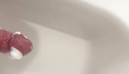 Soapy BWC cums in the shower