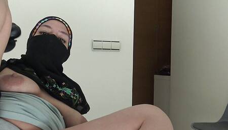 Syrian refugee wants to have sex with black immigrants in Germany