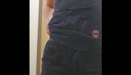 Lady DTF finger fucks herself at work
