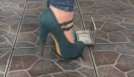 metal tip heels vs nintendo ds