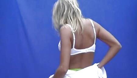 I'm Nadja a blonde camgirl with a shaved pussy and today I want to enjoy with a sex toy
