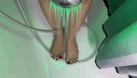 KIRA BATHTUB TIME - MP4 Mobile Version