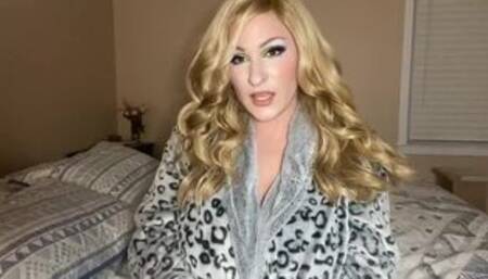 ScarletEllie - Mommy Begs me to Breed Her