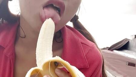 NO BIG WHITE GUY DICK, TEEN DEEPTHROAT BANANA BLOWJOB