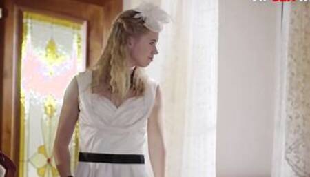 PINUPSEX - Incredible Gf Violette Pink Is Ready To Get Fucked By Gf - VIPSEXVAULT