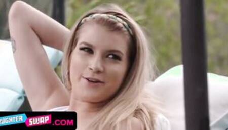 Hot Bffs Arya Fae and Jill Kassidy enjoys Some Twat