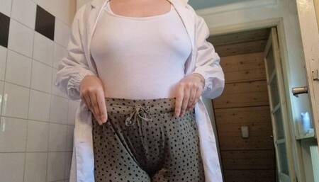 The doctor goes to the bathroom 1080HD