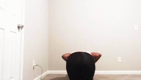 tiny watches giantess do yoga POV V1