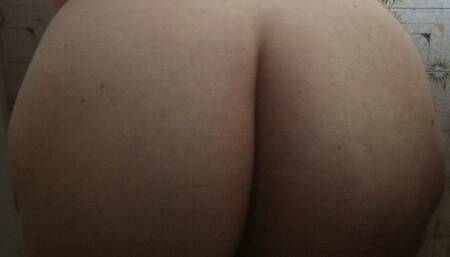 big ass girl doing twerking