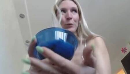 Lil Charlotte - Mommie will make you feel better