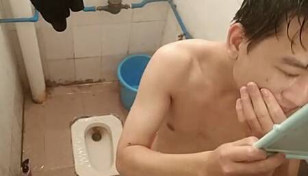 Daddy is so sexy, bathing dick is so big